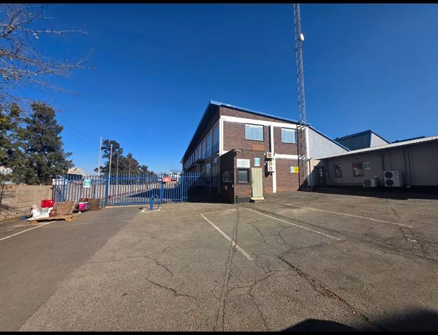 4,656M² WAREHOUSE TO LET IN ALRODE